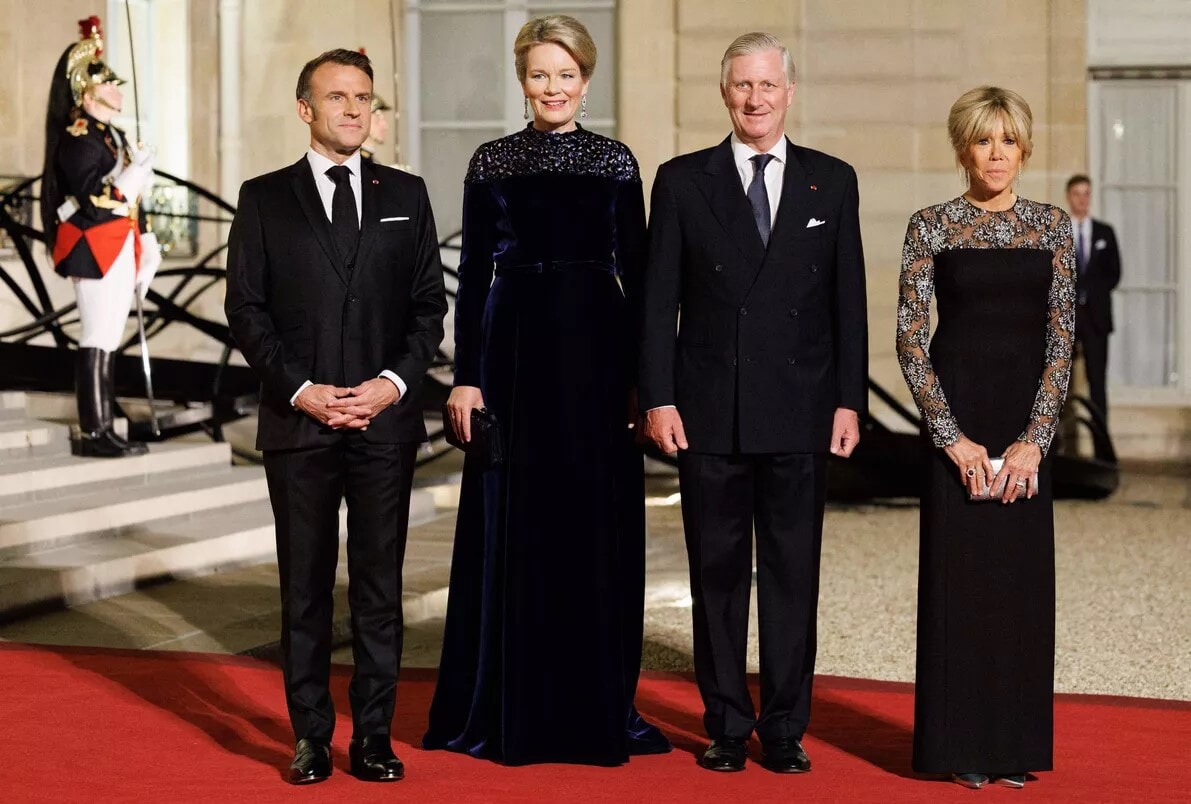 写真で見る、ベルギー国王夫妻を迎えてマクロン仏大統領夫妻がエリゼ宮